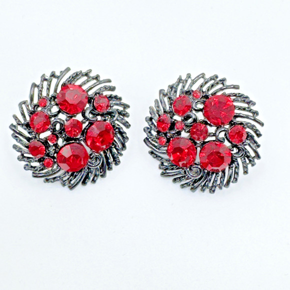 Vintage Red Rhinestone Earrings Japanned Black Pierced Heavy High Quality - Picture 1 of 5